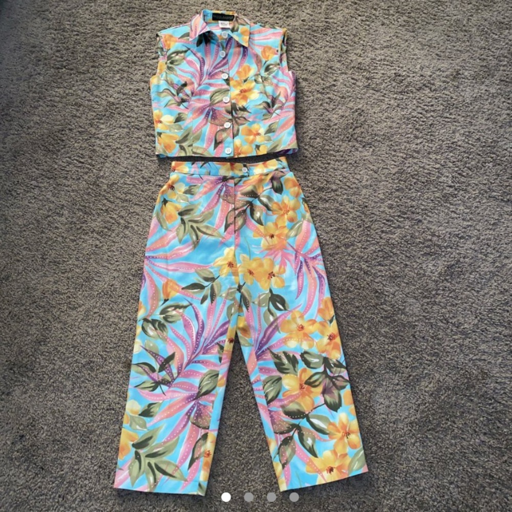 2 piece set! Sz:4 top&bottoms harvé benard
